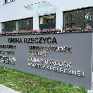 Biura, urzędy i banki — realizacja 48
